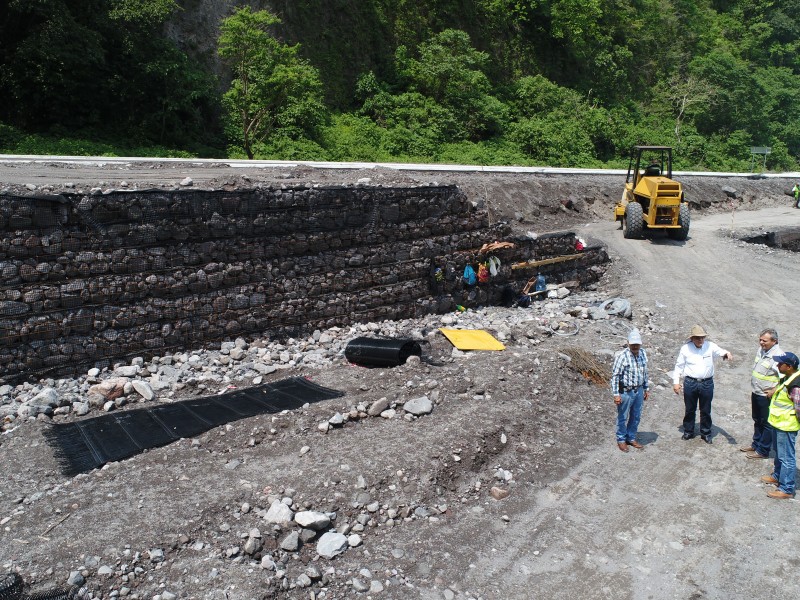 Avanzan trabajos de reconstrucción en muro 