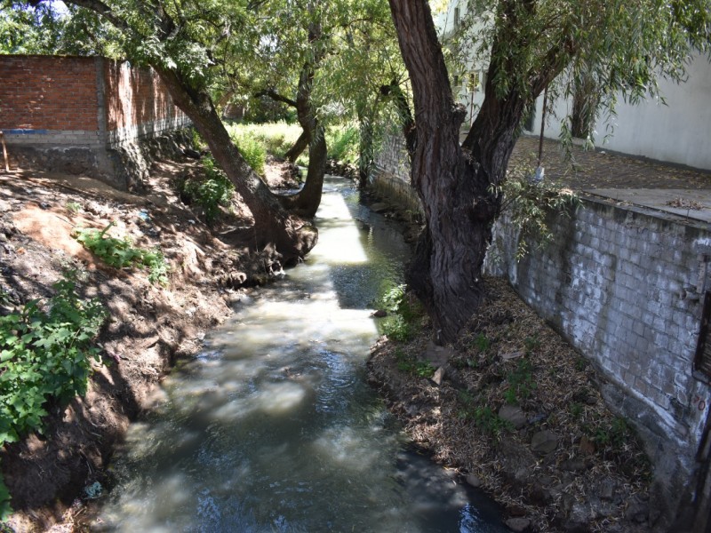 Avanzan trabajos para saneamiento del río Santuario en Tangancícuaro