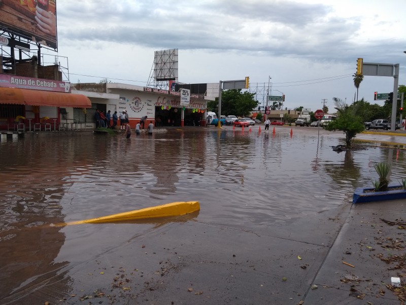 Avenidas destruídas en Los Mochis por lluvias