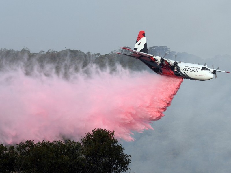 Avioneta se desploma en incendio Australia: 3 muertos