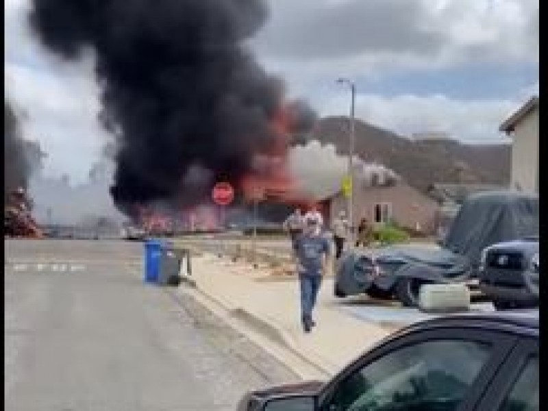 Video: Avioneta se estrella en San Diego California