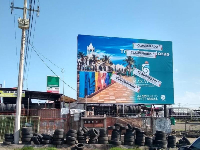 Ayuntamiento de Culiacán clausura espectaculares de promoción turística de Mazatlán