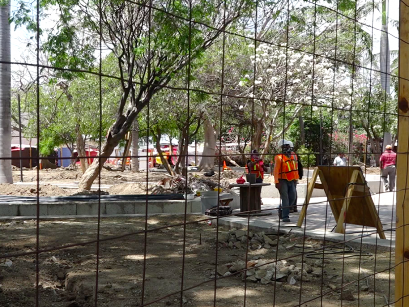 Ayuntamiento de Juchitán logra acuerdos para reubicación de casetas