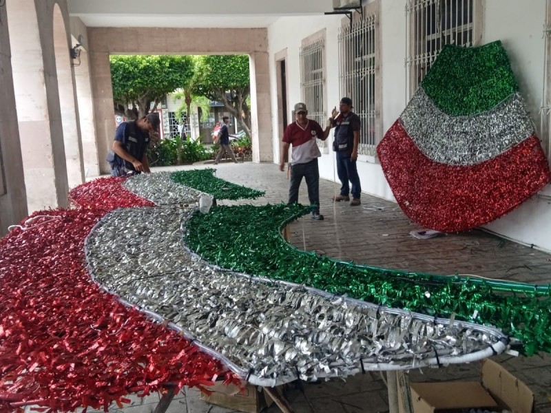 Ayuntamiento de Mazatlán se pinta de tricolor