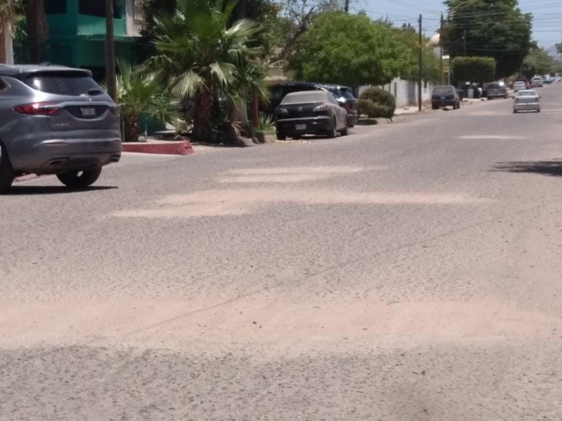 Ayuntamiento de Navojoa bachea con tierra en pleno centro