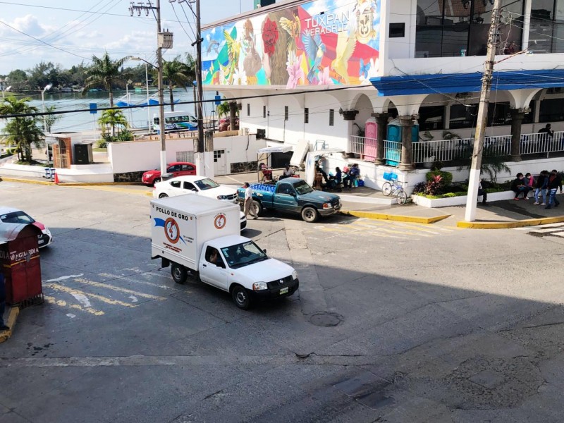 Ayuntamiento de Tuxpan sin servicio