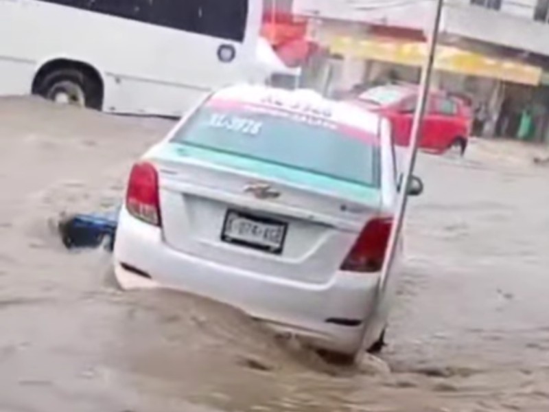 Ayuntamiento de Xalapa brinda apoyo tras afectaciones por lluvias