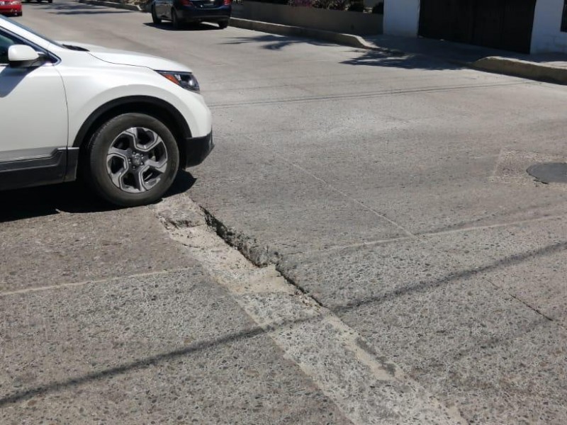 Ayuntamiento invierte 12MDP en bacheo de calles