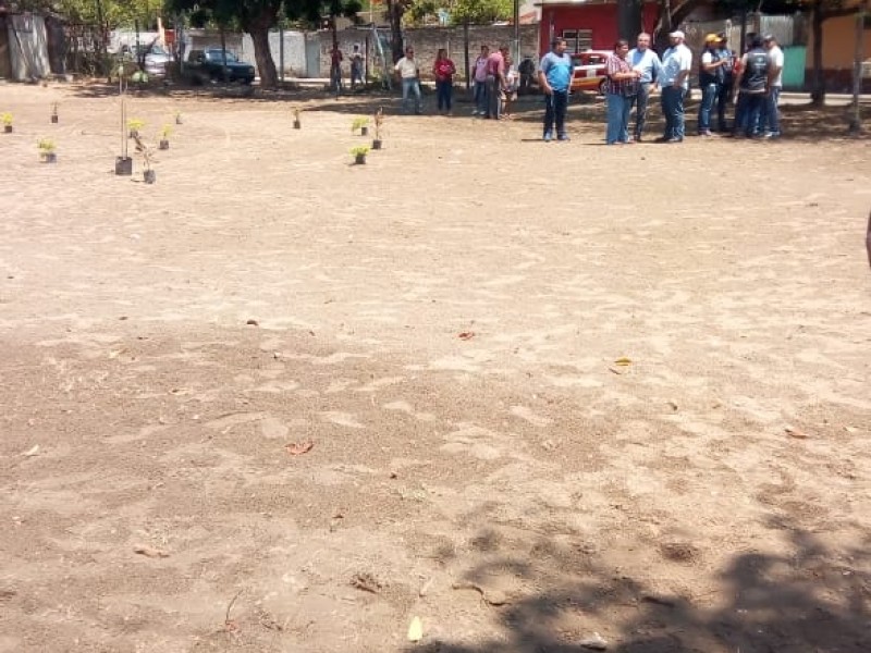 Ayuntamiento de Veracruz les quita cancha deportiva