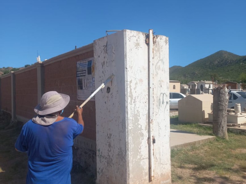 Ayuntamiento refuerza mantenimiento de guarniciones y limpieza urbana