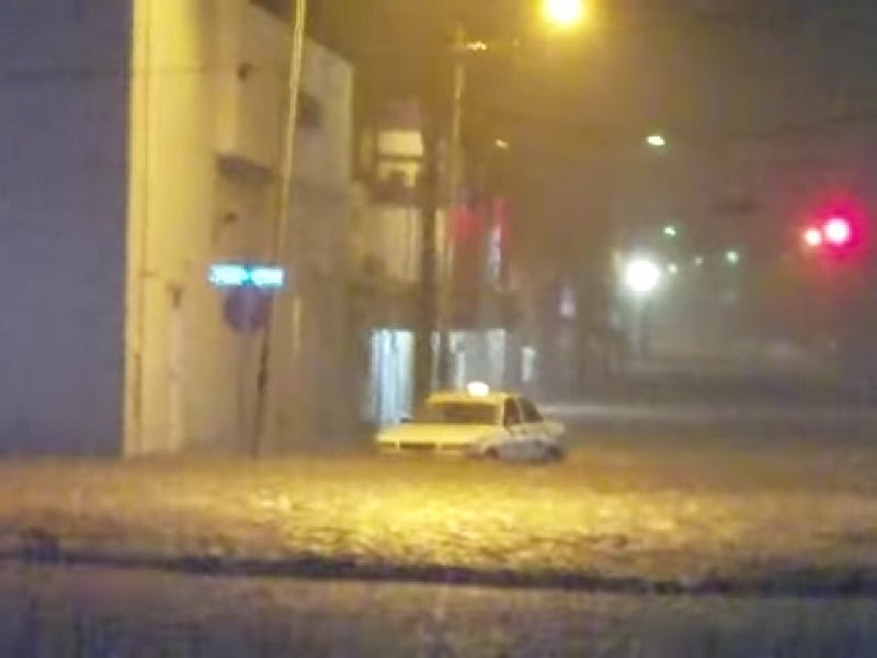 Azota Guaymas intensa lluvia