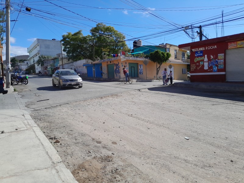 Bacheo abandonado por más de un mes en Tula