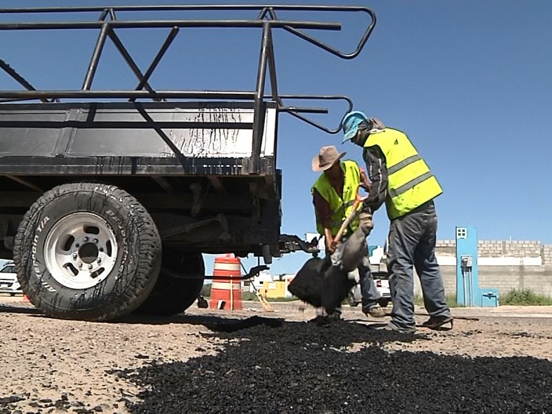 Bacheo emergente por lluvias en BCS