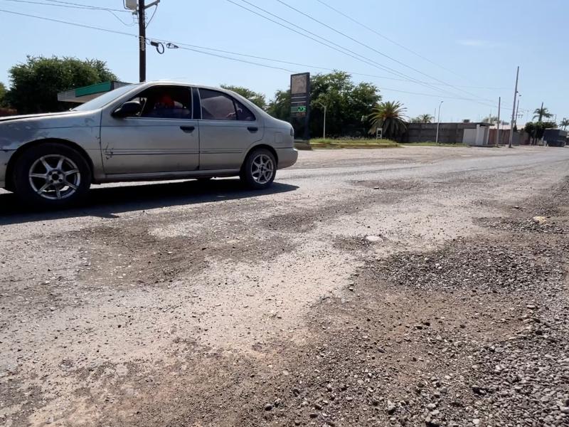 Baches reaparecen en carretera Guasave-León Fonseca; exhiben deficiencias de obras públicas