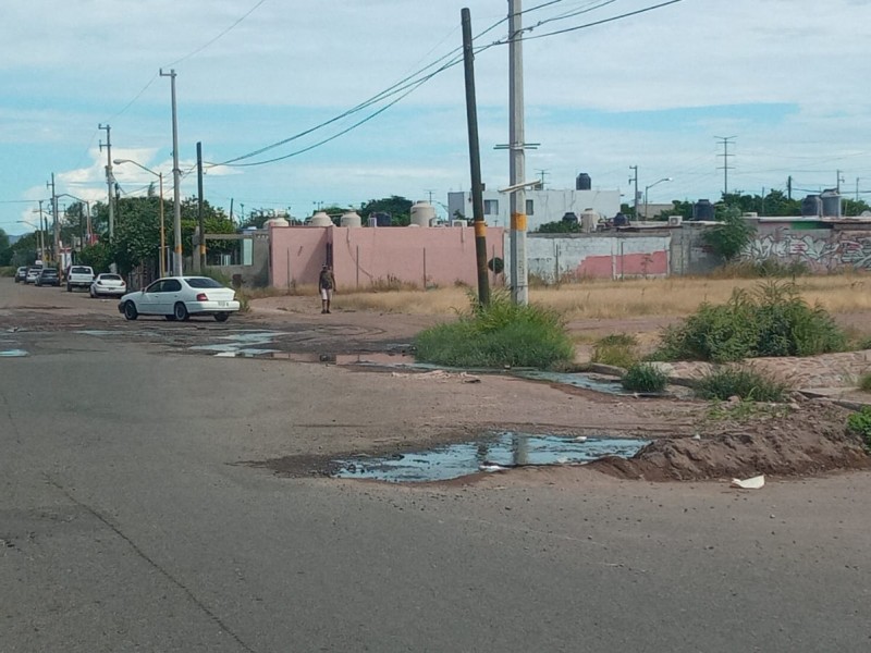 Baches y drenaje: conjunto que predomina en Guaymas Norte