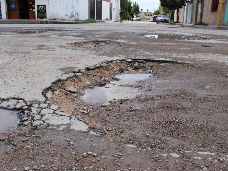 Exhortarán a ediles a tapar baches