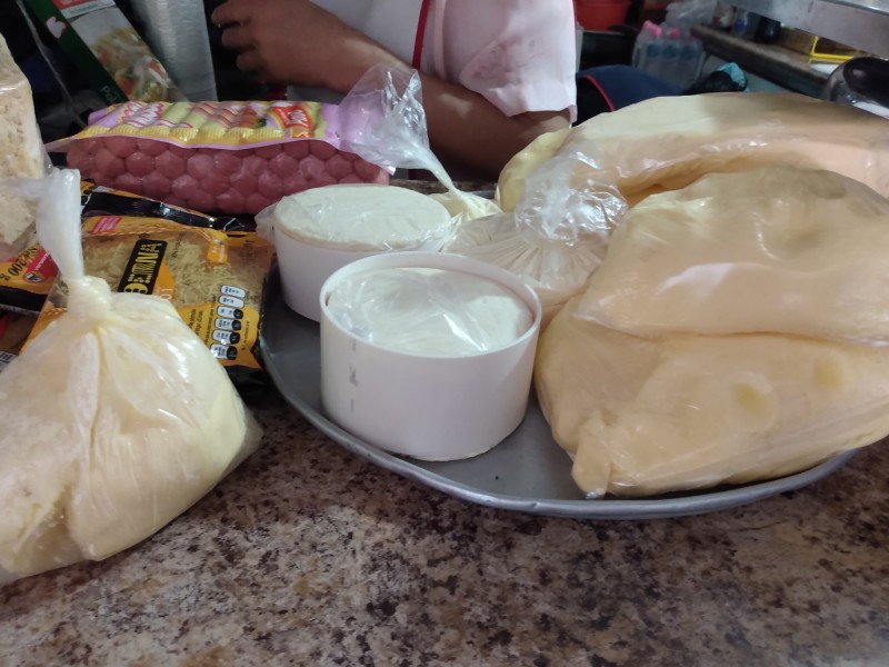 Baja 30% venta de quesos en Jiquilpan