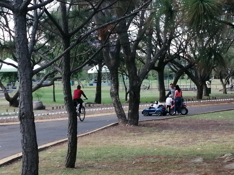 Baja afluencia en parques ante llamado a cuarentena por coronavirus