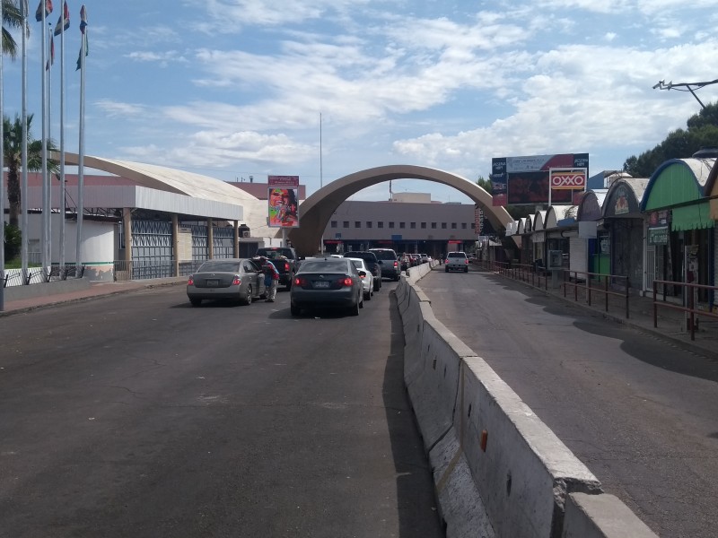 Baja afluencia vehicular en garita Dennis DeConcini