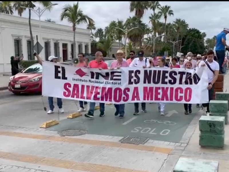 Baja California se une a marcha a favor del INE