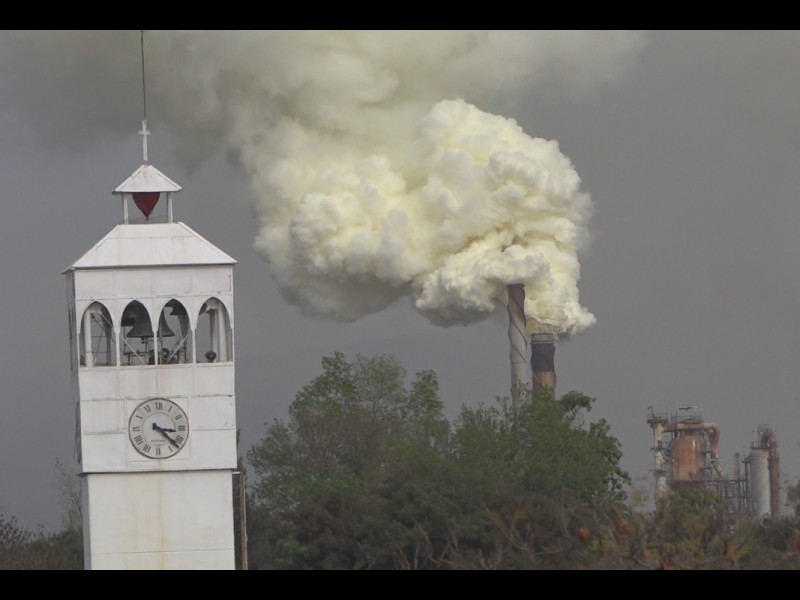 Baja en suministro de vapor para planta catalítica en RIAMA