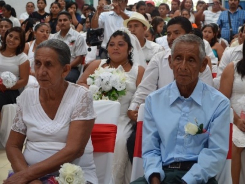 Baja la participación en campaña de matrimonios colectivos