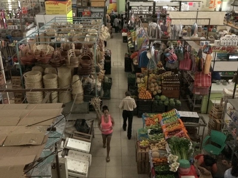 Bajan las ventas en los mercados