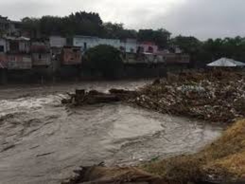 Bajan niveles de cauces en ríos y presas de Puebla