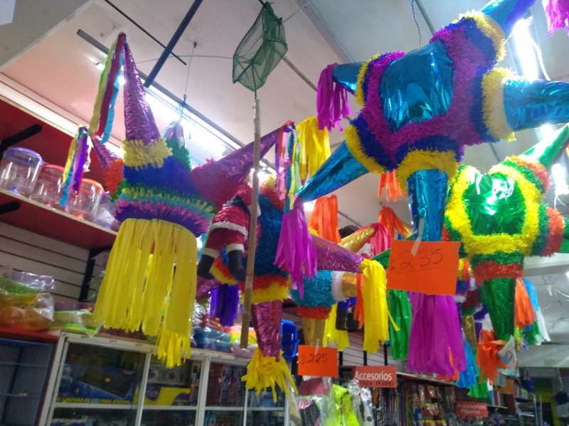 Baja venta de piñatas por prohibición de posadas ante pandemia