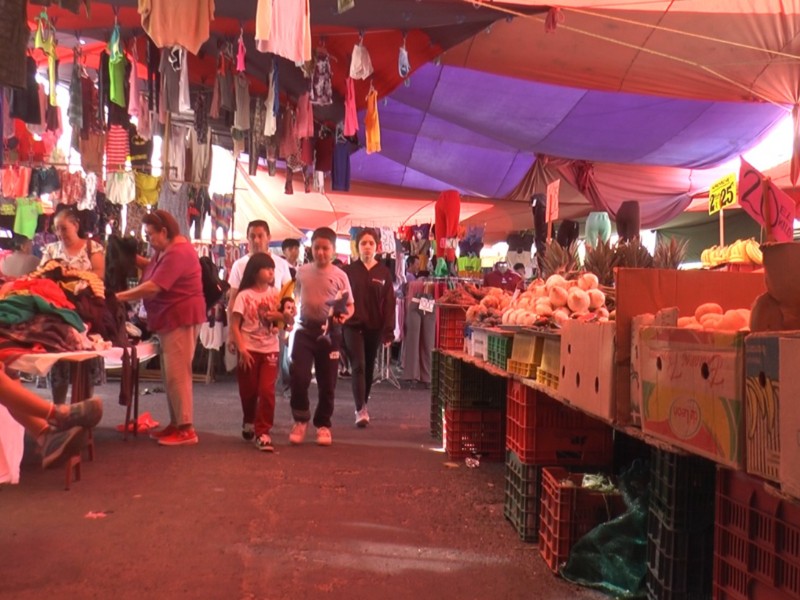 Bajan ventas en tianguis de León por inseguridad y homicidios en ellos