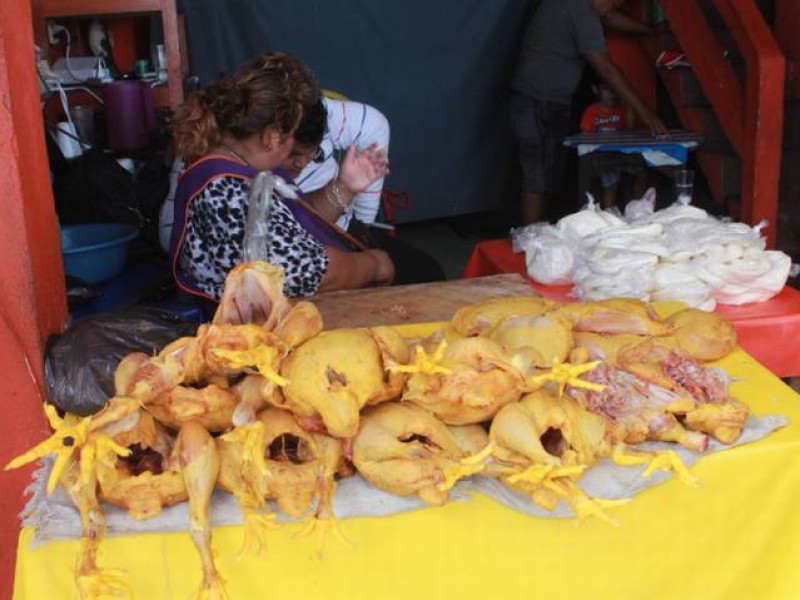 Bajas ventas para vendedores de pollo