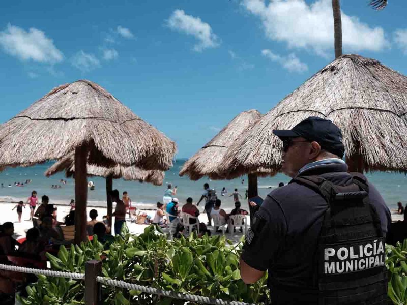 Balacera en zona hotelera de Cancún deja 4 muertos