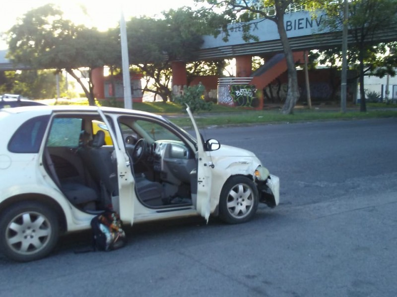 Balean a dos niños en El Álamo