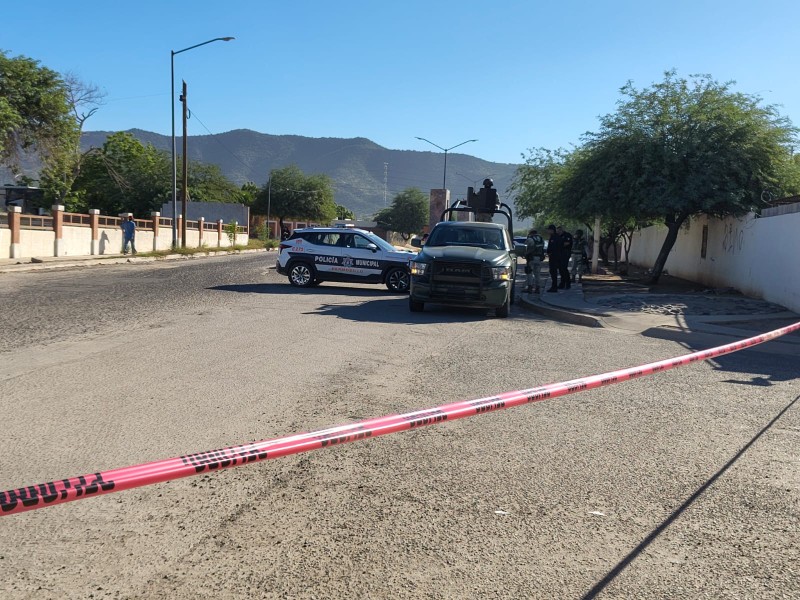 Balean a hombre cuando llevaba a sus hijas a la escuela