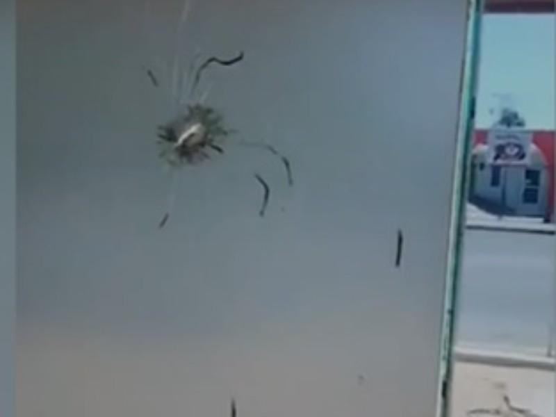 Balean a hombre fuera de hospital en Obregón