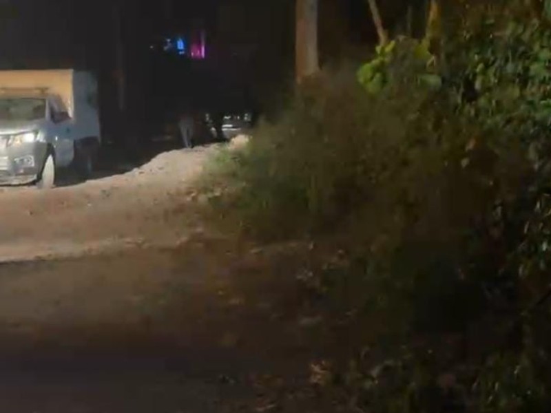 Balean dos vehículos en Tuxtla Gutiérrez, en Ampliación Flor de Mayo