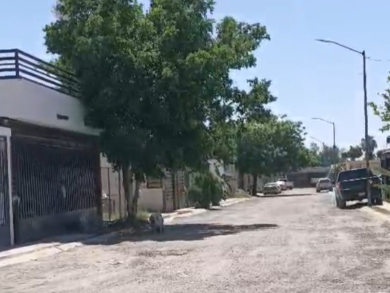 Bañan a hombre con ácido en altercado vial