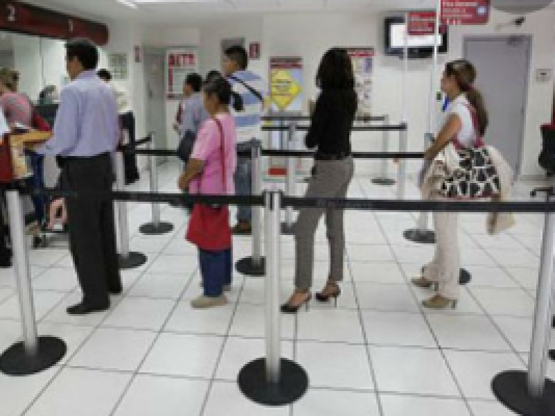 Bancos con restricciones ante contingencia