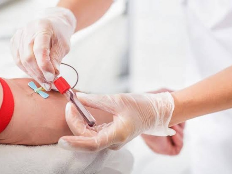 Bancos de sangre enfrentan escasez de donaciones de tipo negativo
