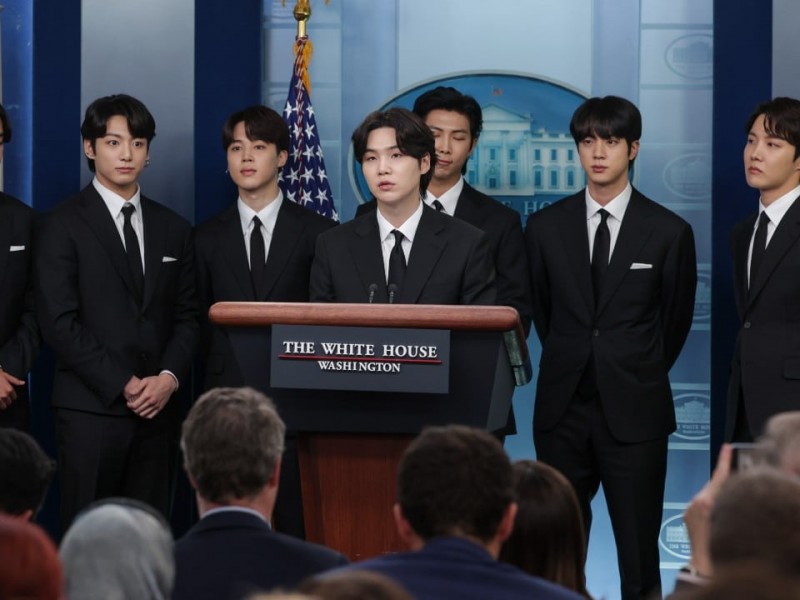 Banda coreana de K-pop BTS visita a Joe Biden