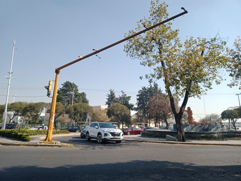 Banda opera en robo de autopartes en Toluca