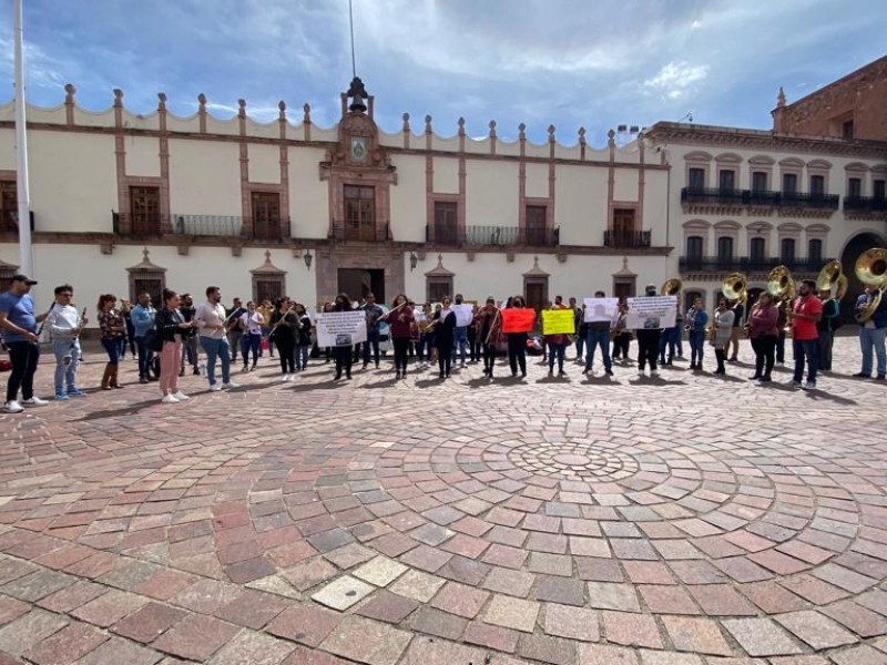 Banda sinfónica exige liberación de su compañero