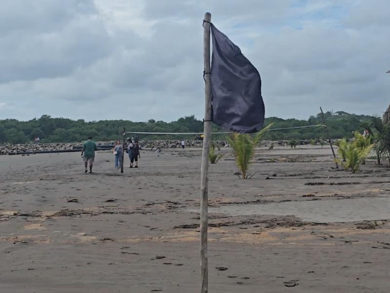 Bandera negra cierra Playas de San Blas por efectos de Simón