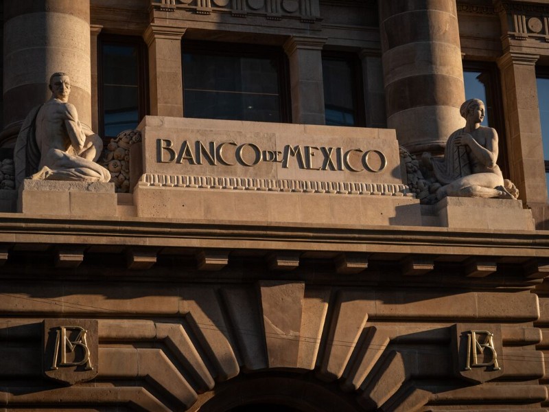 Banxico ajusta tasa y prevé inflación estable en 2026