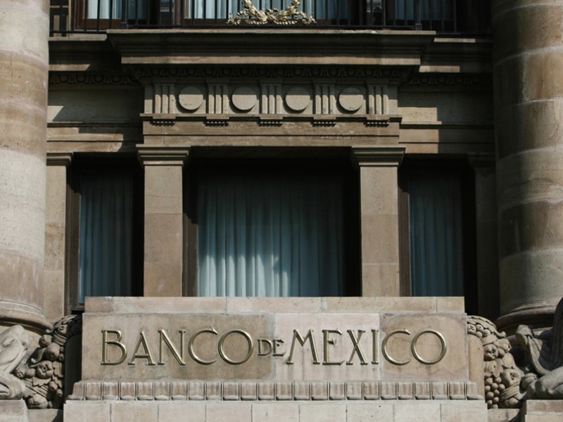 Banxico deja en 7.75% tasa de referencia