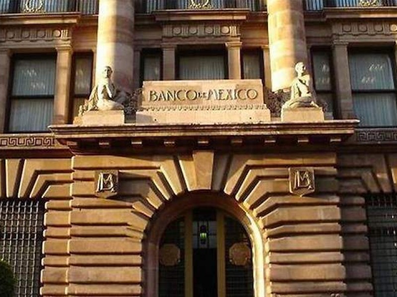 Banxico eleva su tasa de interés a nivel récord