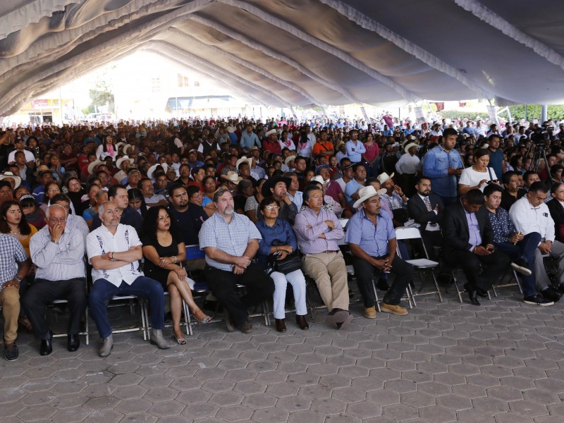 Barbosa prometió nuevo hospital en localidad de Ajalpan