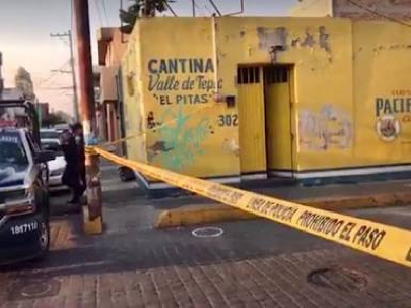 Bares y cantinas del centro también serán reguladas