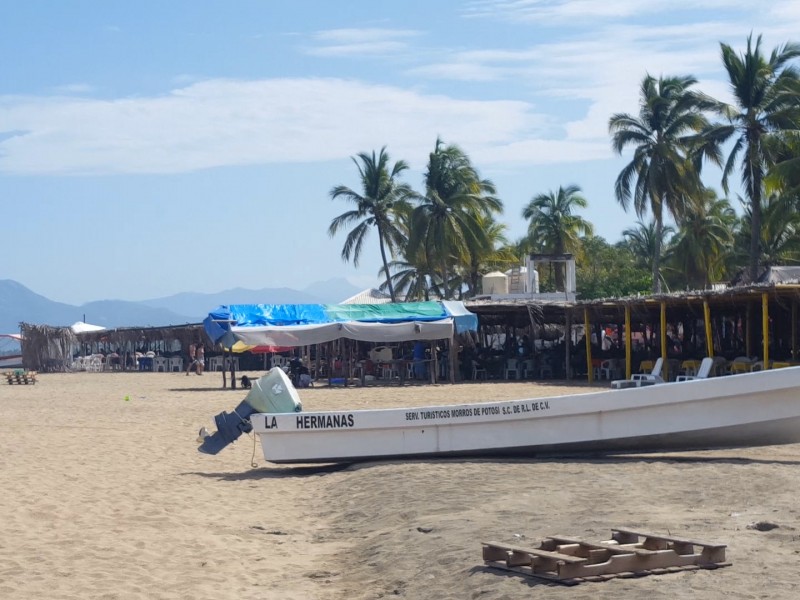 Barra de Potosí registra lento flujo de turistas