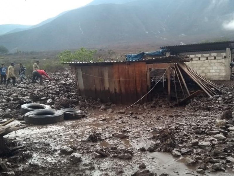 Barrancada en Acultzingo deja dos heridos